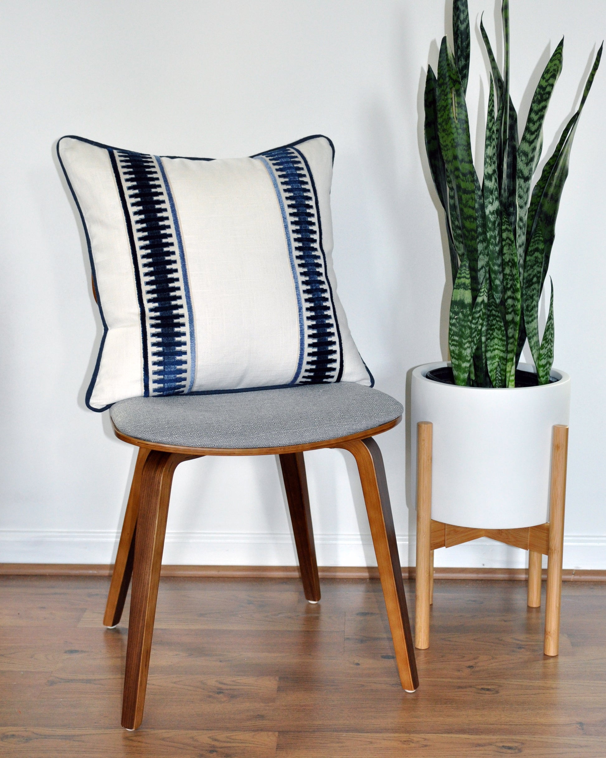 Raised Velvet Trim, White pillows, Bed pillows, bed decorative pillows, pillows with tape trim, pillows with trim, white linen pillow covers, white linen shams, euro pillow cover, euro pillow shams, white and navy pillows, white pillows, navy pillows